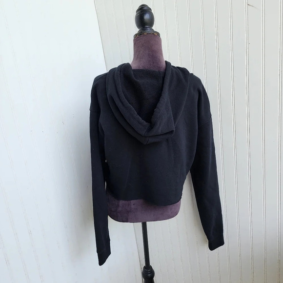 Wild Fable Women’s Cropped Hoodie Sweatshirt Black Ebony Pullover Sz M - Picture 5 of 10